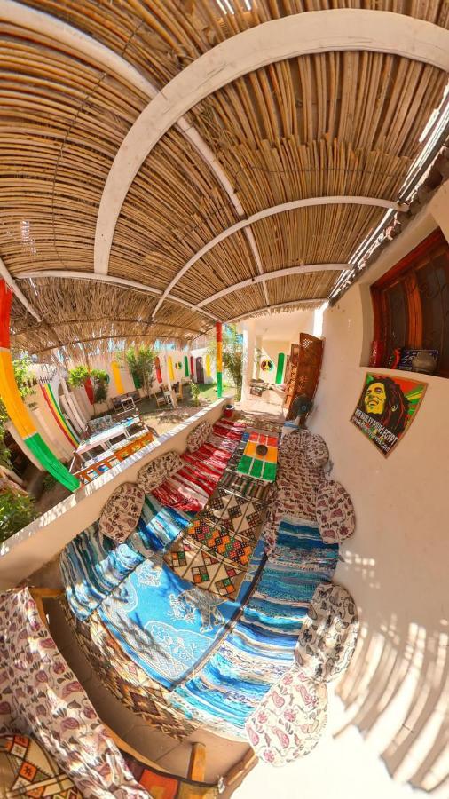 Bob Marley Bed & Breakfast & Restaurant Луксор Екстериор снимка